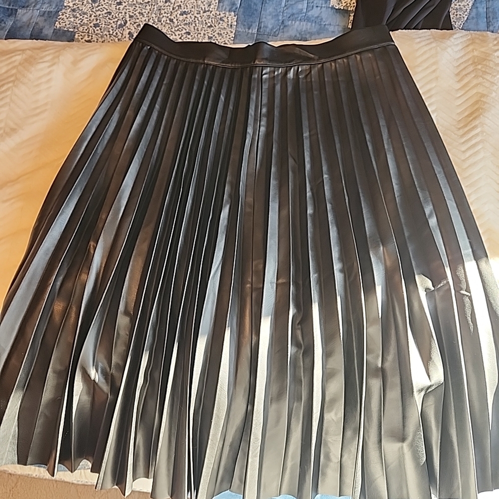 Marc New York Shiny Black A-Line Skirt
